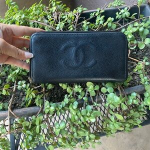Chanel caviar zip around wallet